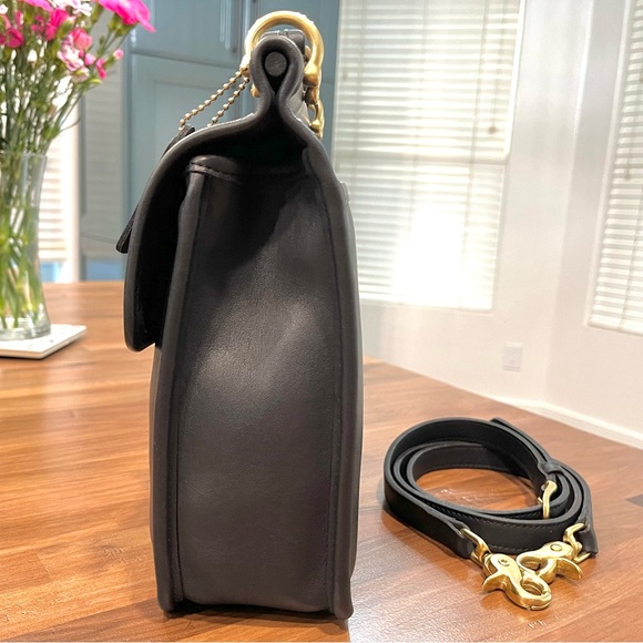 Vintage COACH Willis Bag, Black No. 9927 - Picture 8 of 16